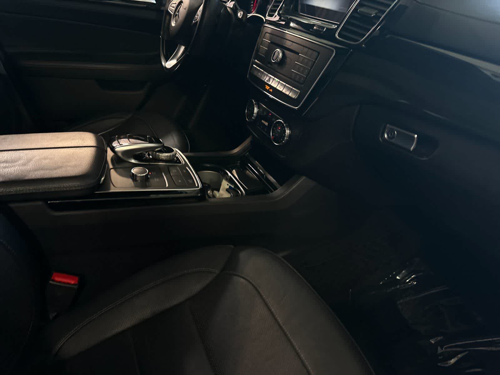Thumbnail: 2018 Mercedes-Benz GLE - 16