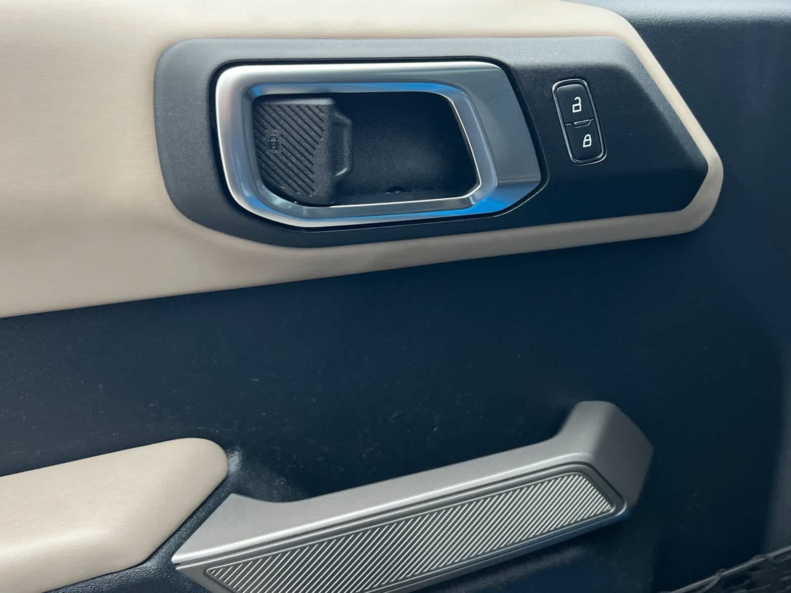 Thumbnail: 2022 Ford Bronco - 12