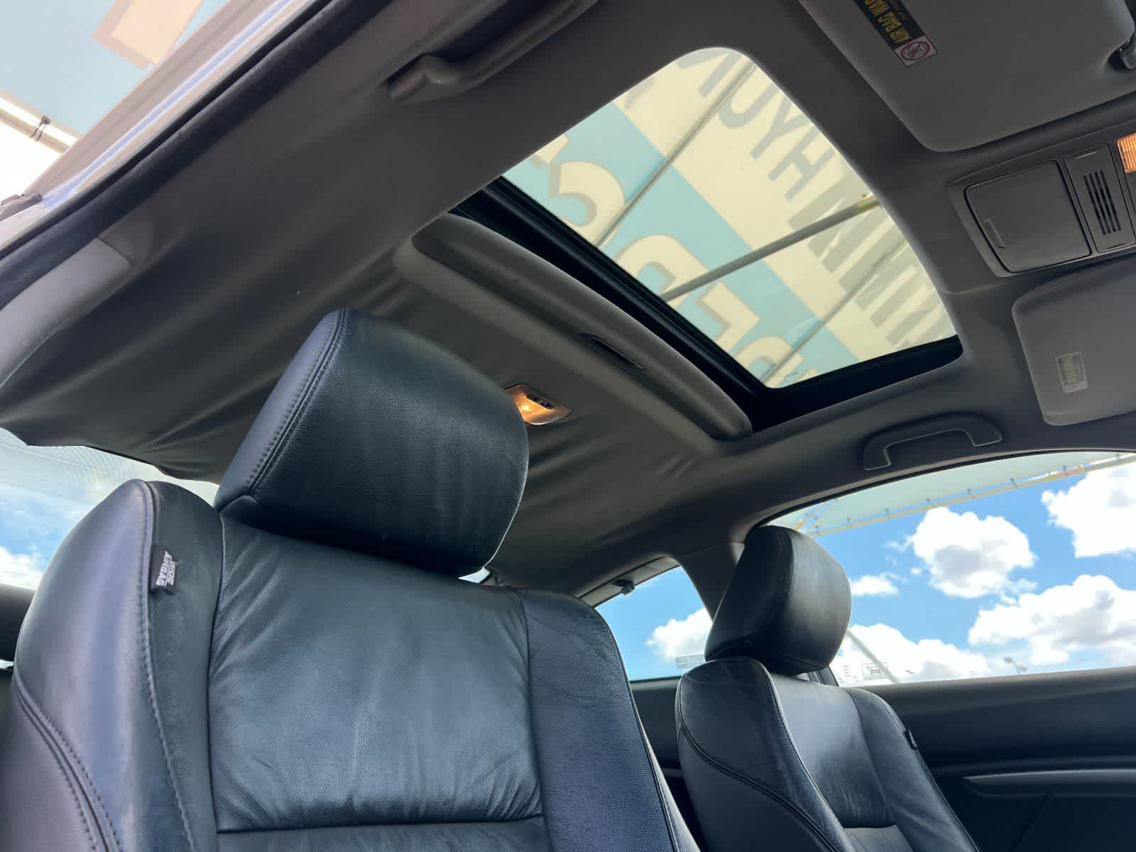 Thumbnail: 2011 Honda Accord - 17