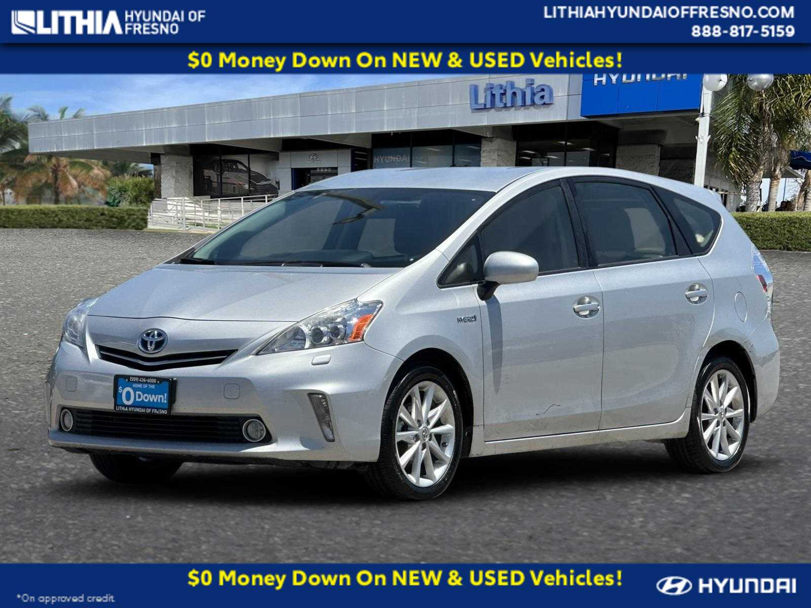 Thumbnail: 2014 Toyota Prius v - 1