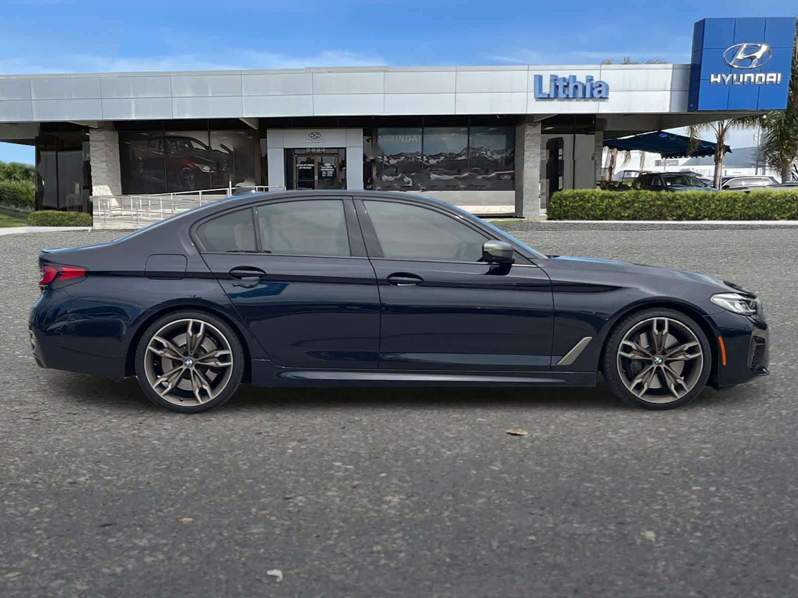 Thumbnail: 2022 BMW 5 Series - 8