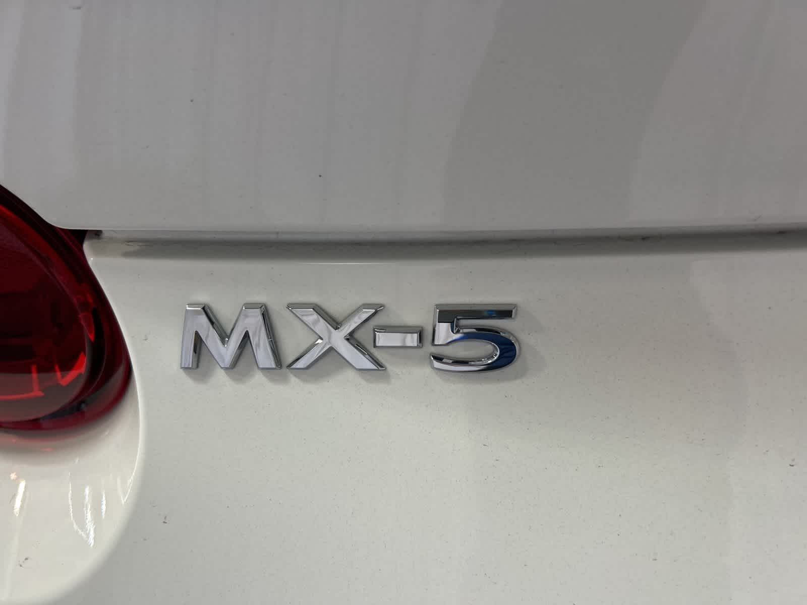 Thumbnail: 2020 Mazda MX-5 Miata - 12