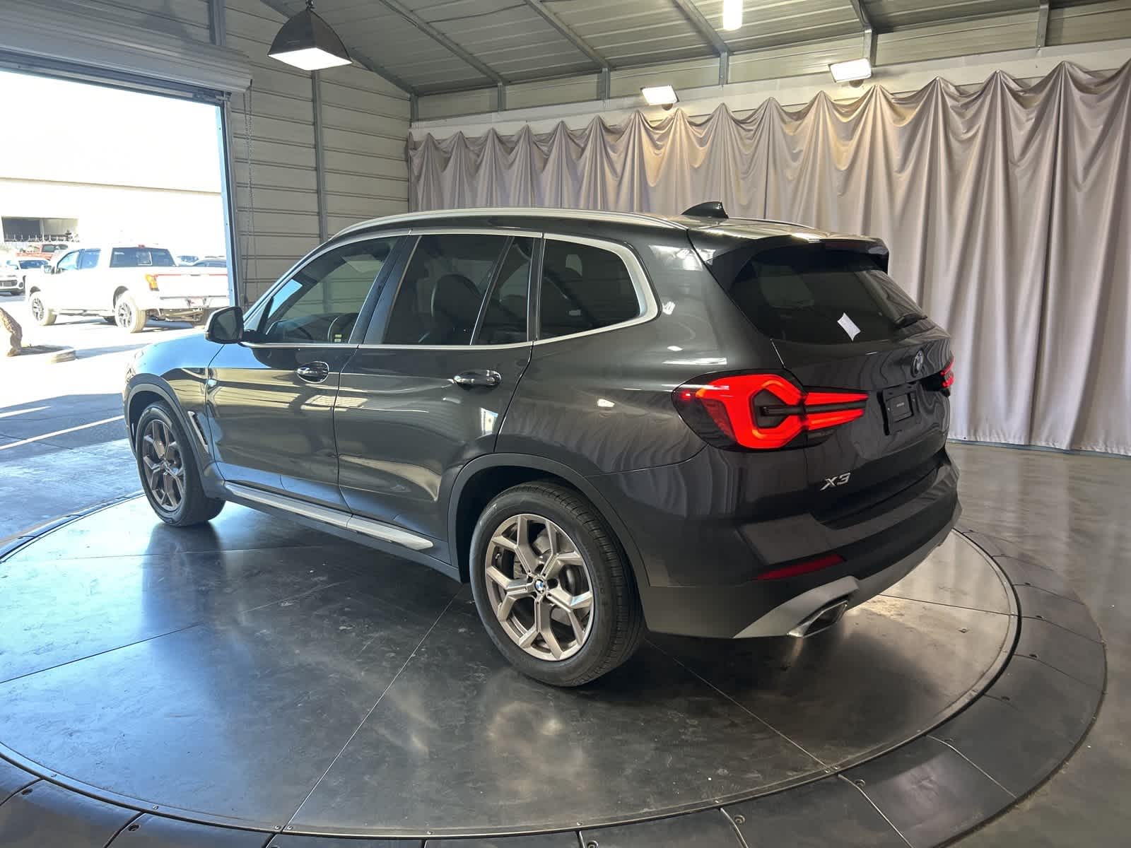 Thumbnail: 2022 BMW X3 - 14
