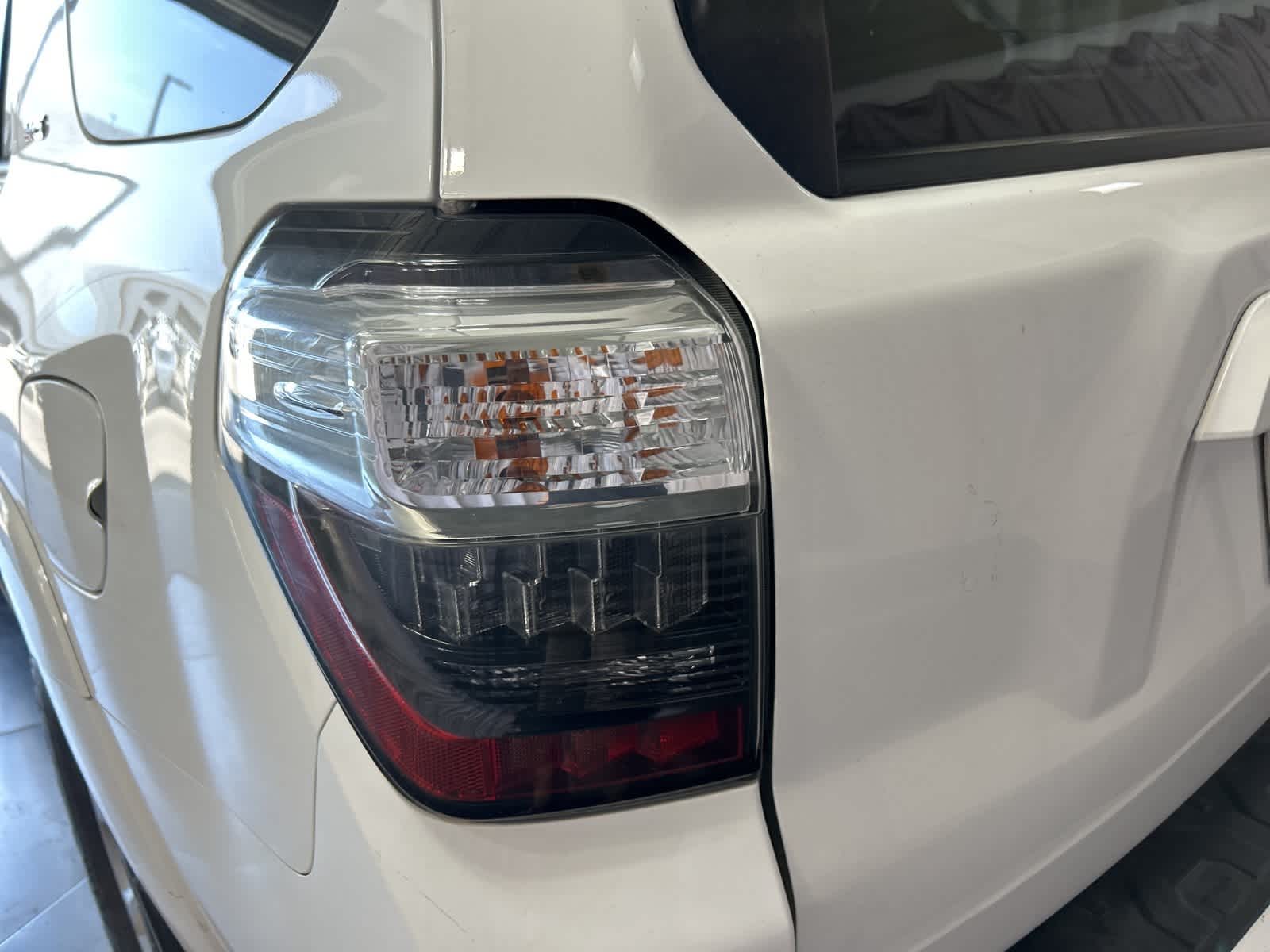 Thumbnail: 2016 Toyota 4Runner - 12