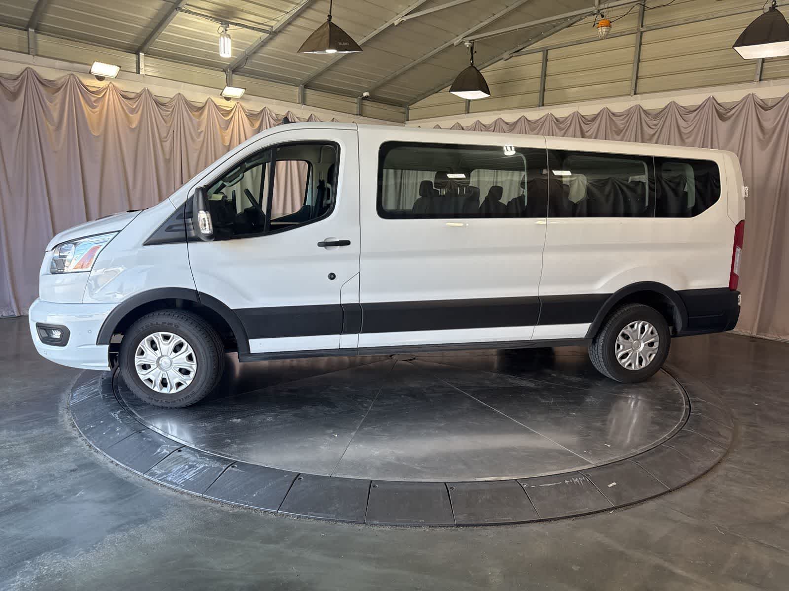 2022 Ford Transit-350 Passenger photo 3