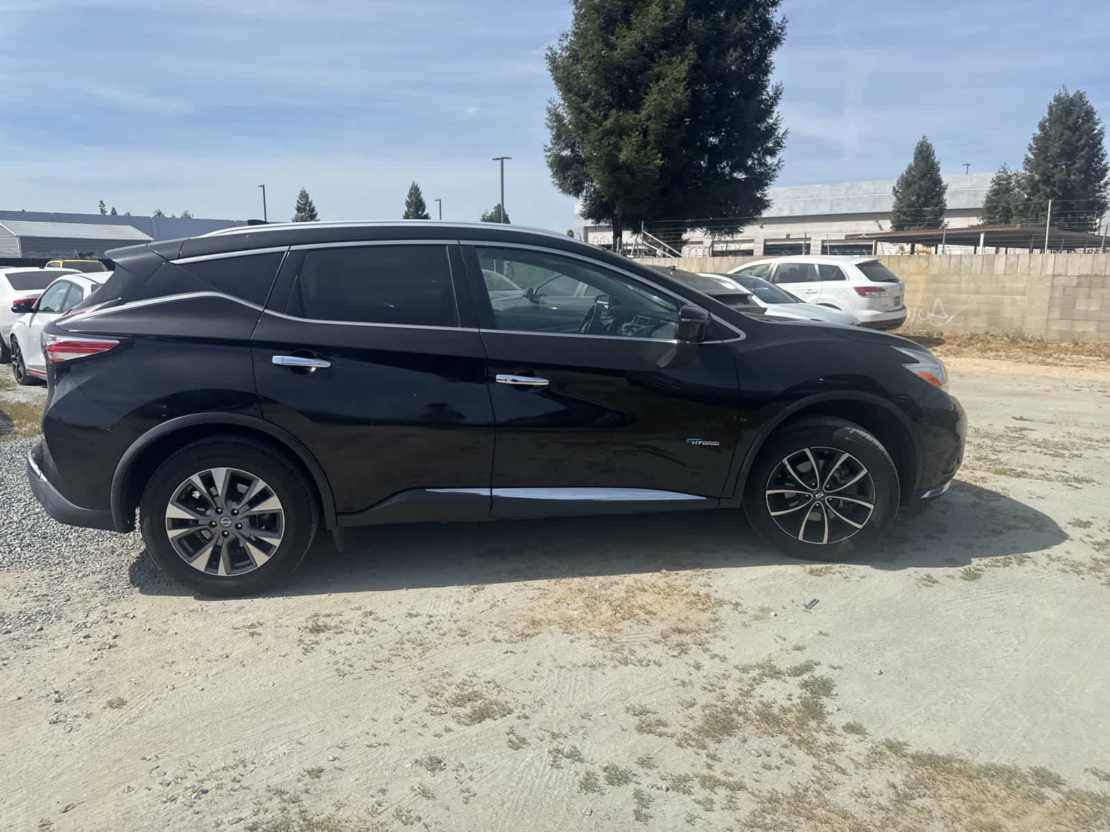 2016 Nissan Murano Hybrid SL photo 2