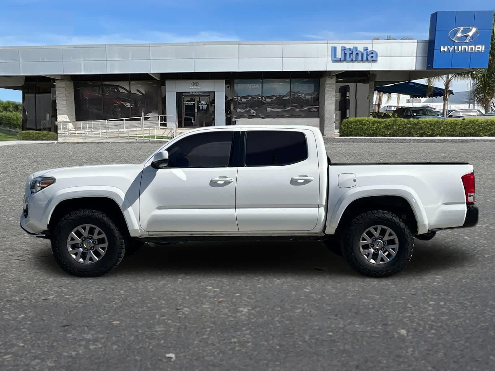 2016 Toyota Tacoma SR5 V6 photo 5