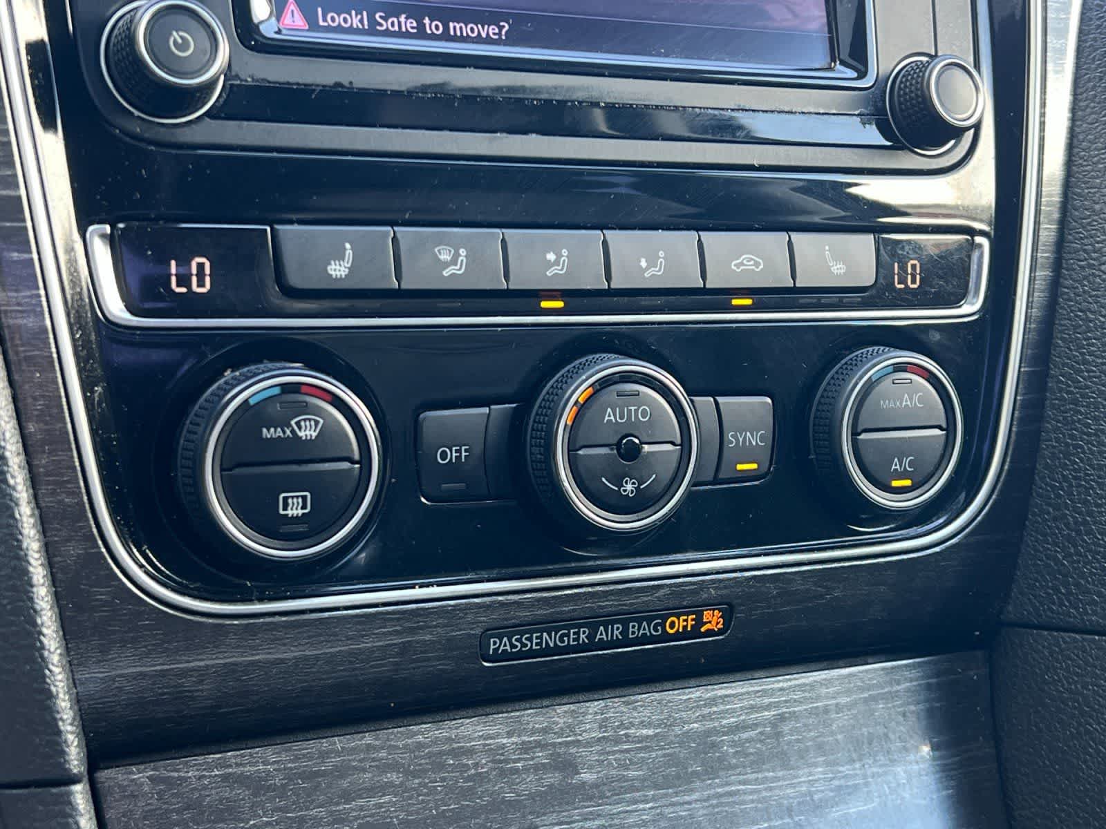 Thumbnail: 2016 Volkswagen Passat - 20