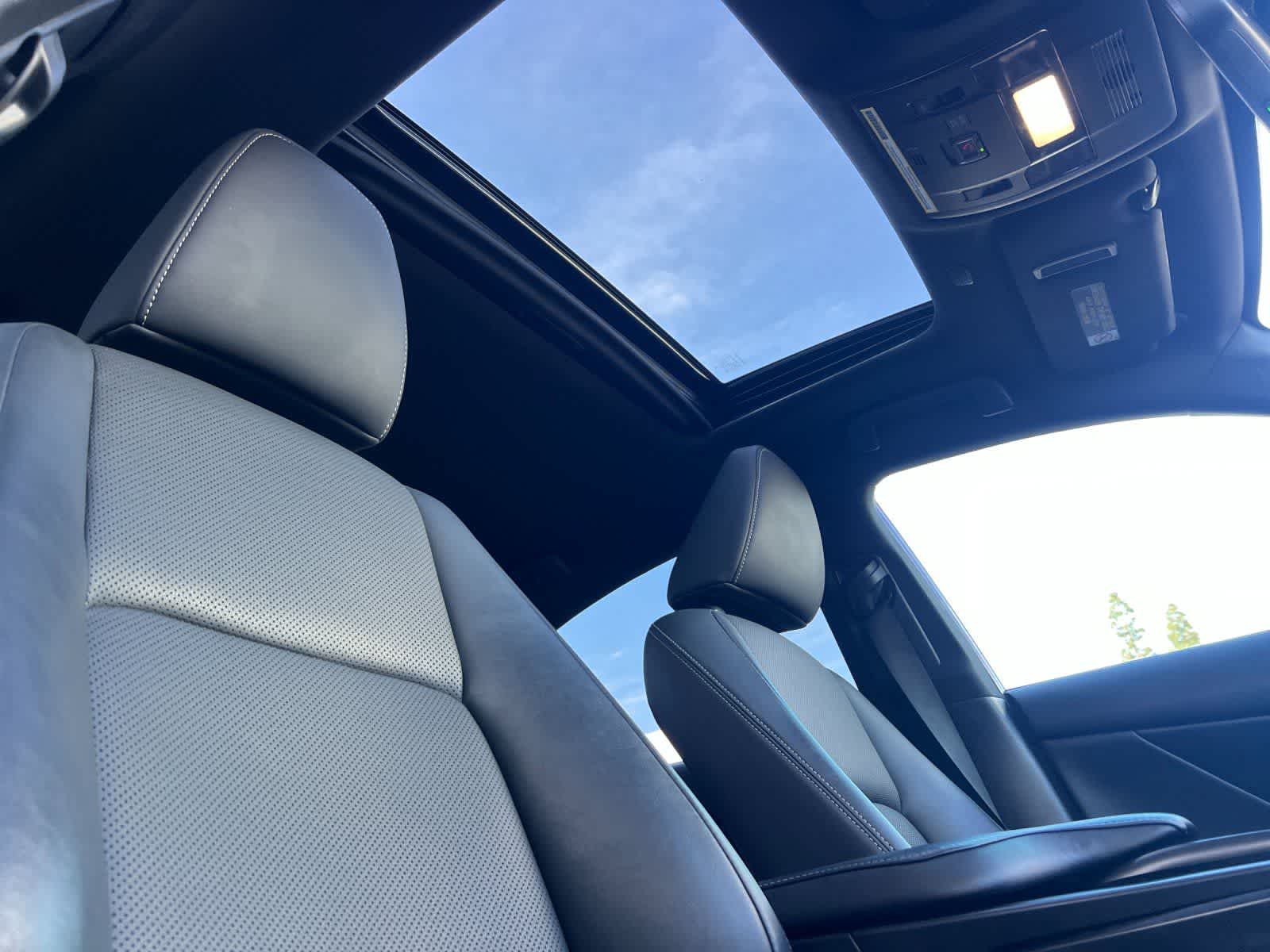 Thumbnail: 2021 Lexus IS - 17