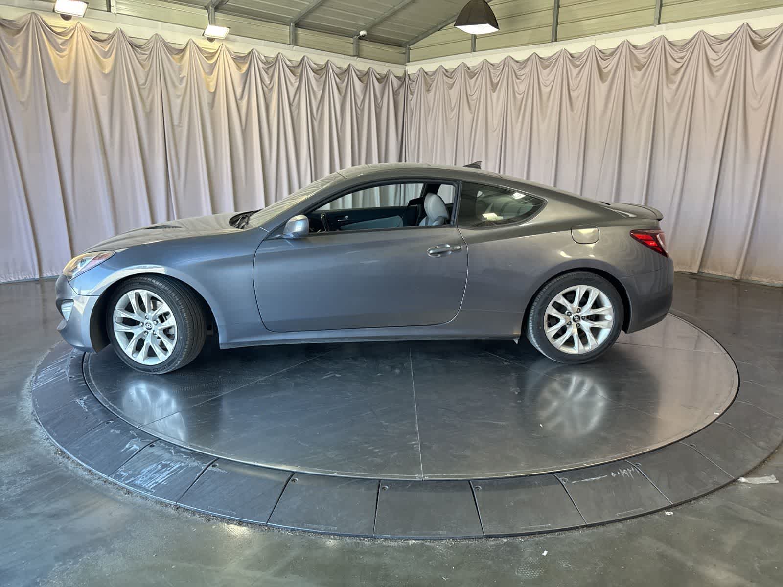 Thumbnail: 2014 Hyundai Genesis - 5