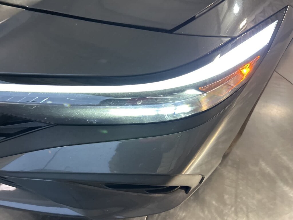 Used 2025 Hyundai Elantra SE Sedan