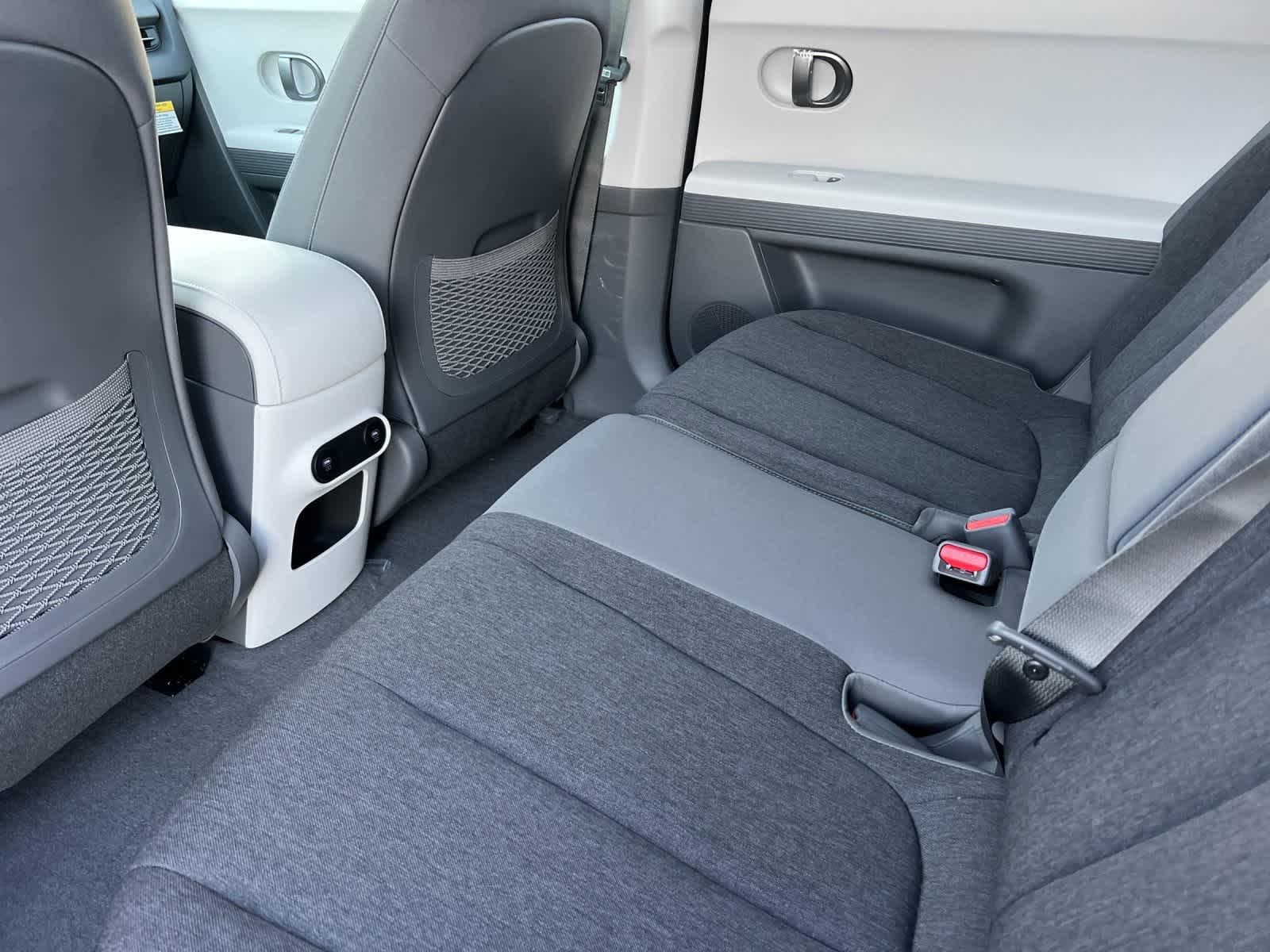 Thumbnail: 2026 Hyundai Ioniq 5 - 4