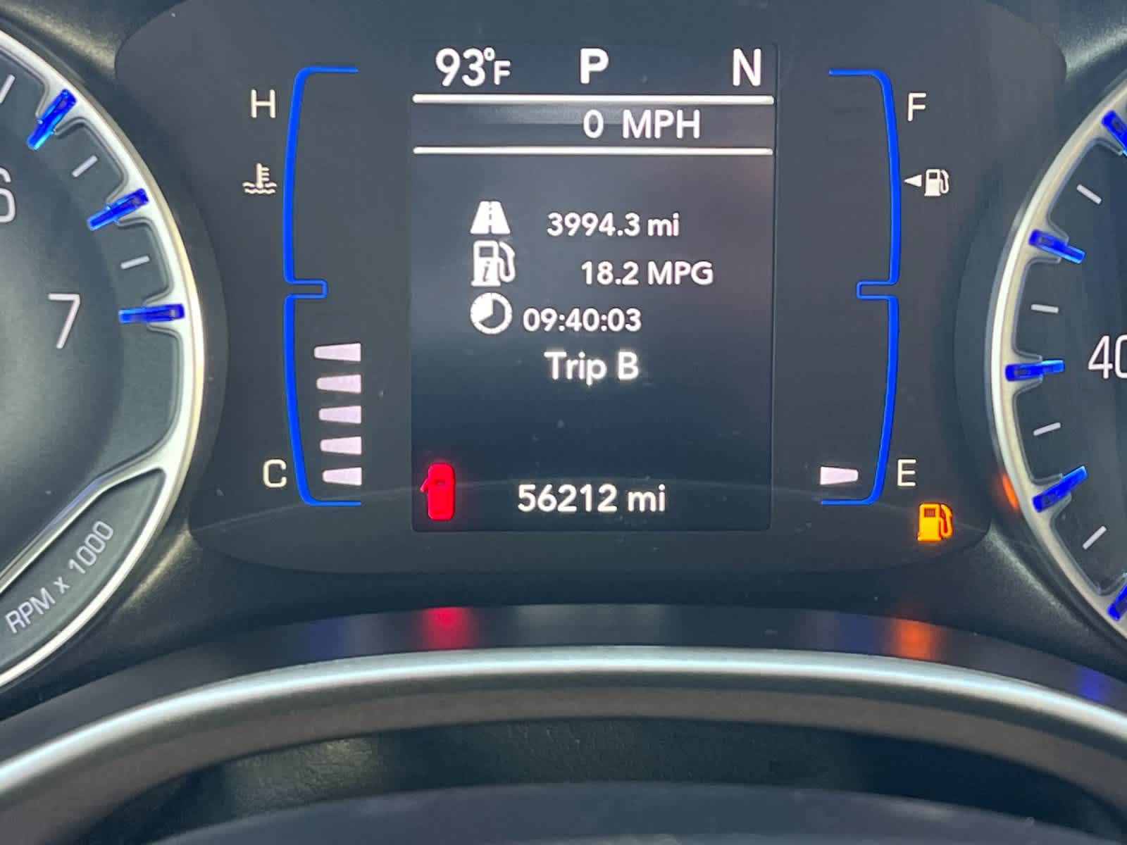 Thumbnail: 2023 Chrysler Voyager - 26