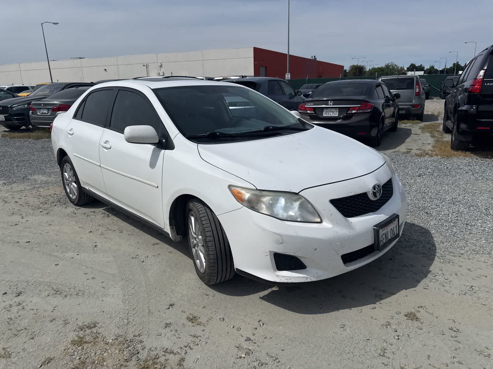 2009 Toyota Corolla XLE photo 2