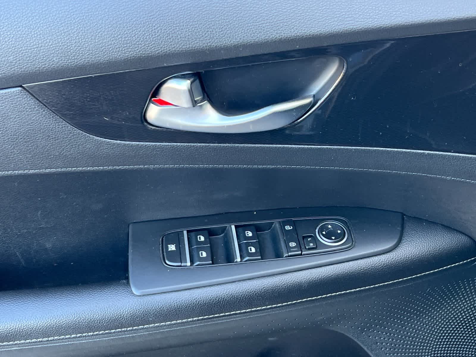 Thumbnail: 2022 Kia Forte - 13