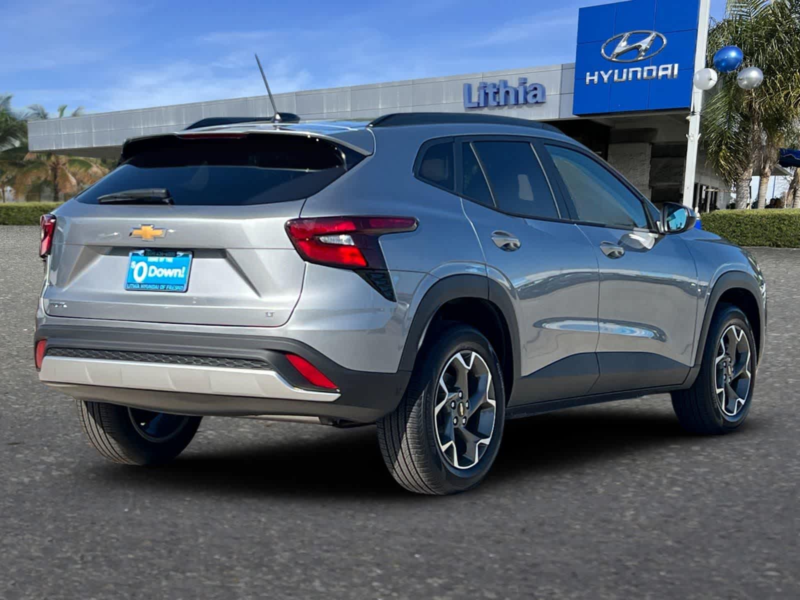 Thumbnail: 2026 Chevrolet Trax - 3
