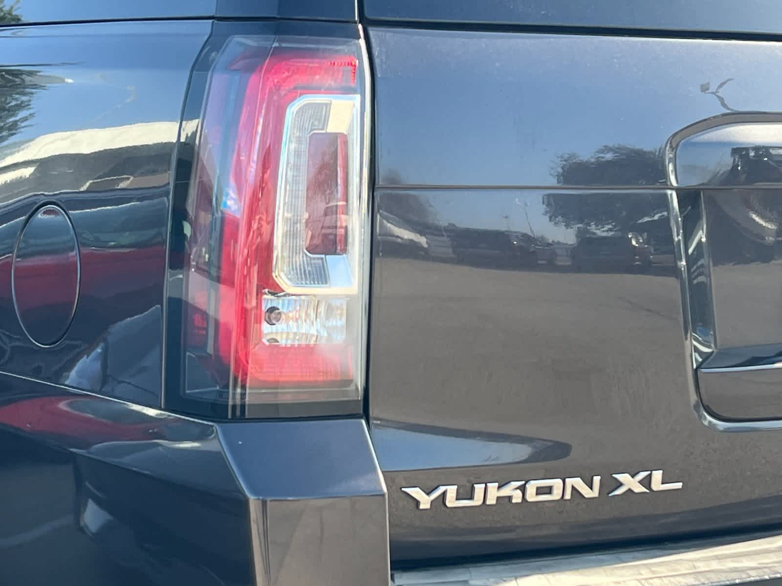 Thumbnail: 2017 GMC Yukon XL - 27