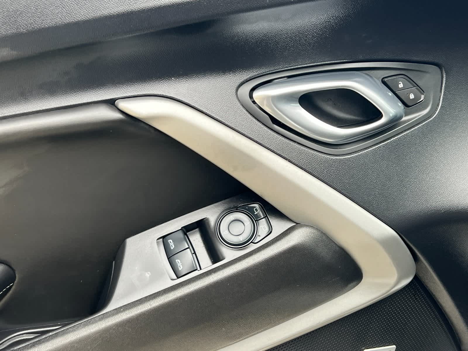 Thumbnail: 2016 Chevrolet Camaro - 13