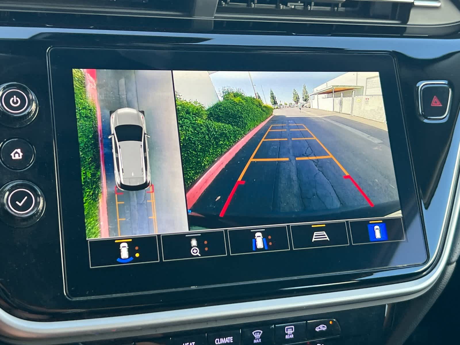Thumbnail: 2022 Chevrolet Bolt EUV - 19