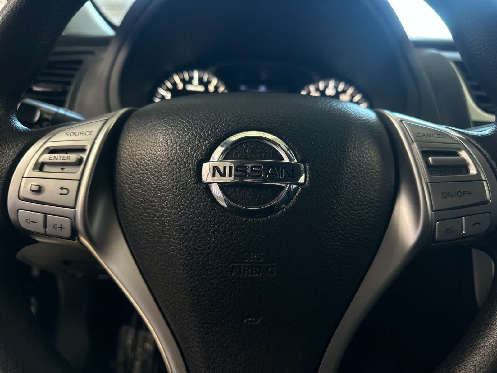 Thumbnail: 2016 Nissan Altima - 23