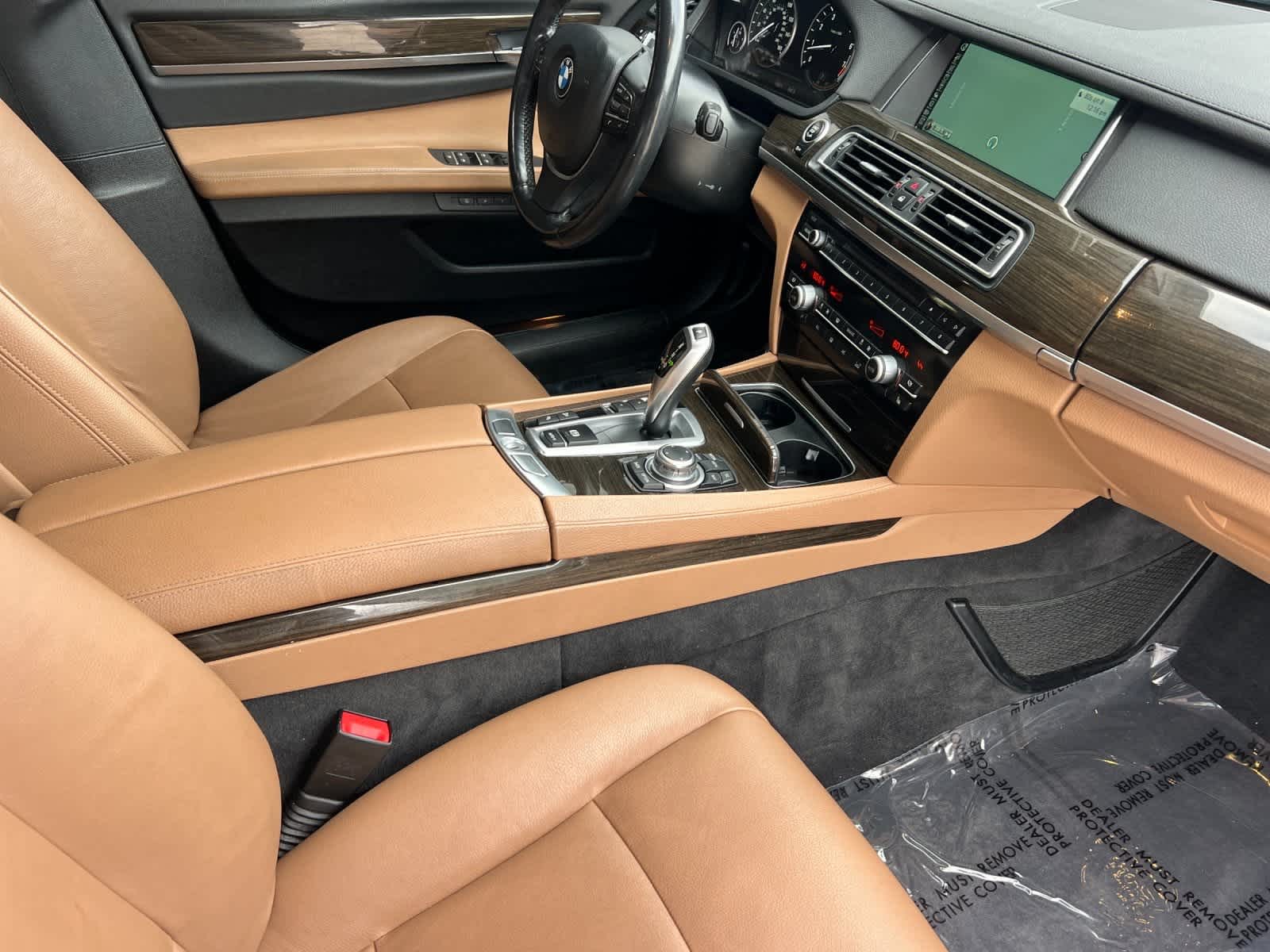 Thumbnail: 2013 BMW 7 Series - 16