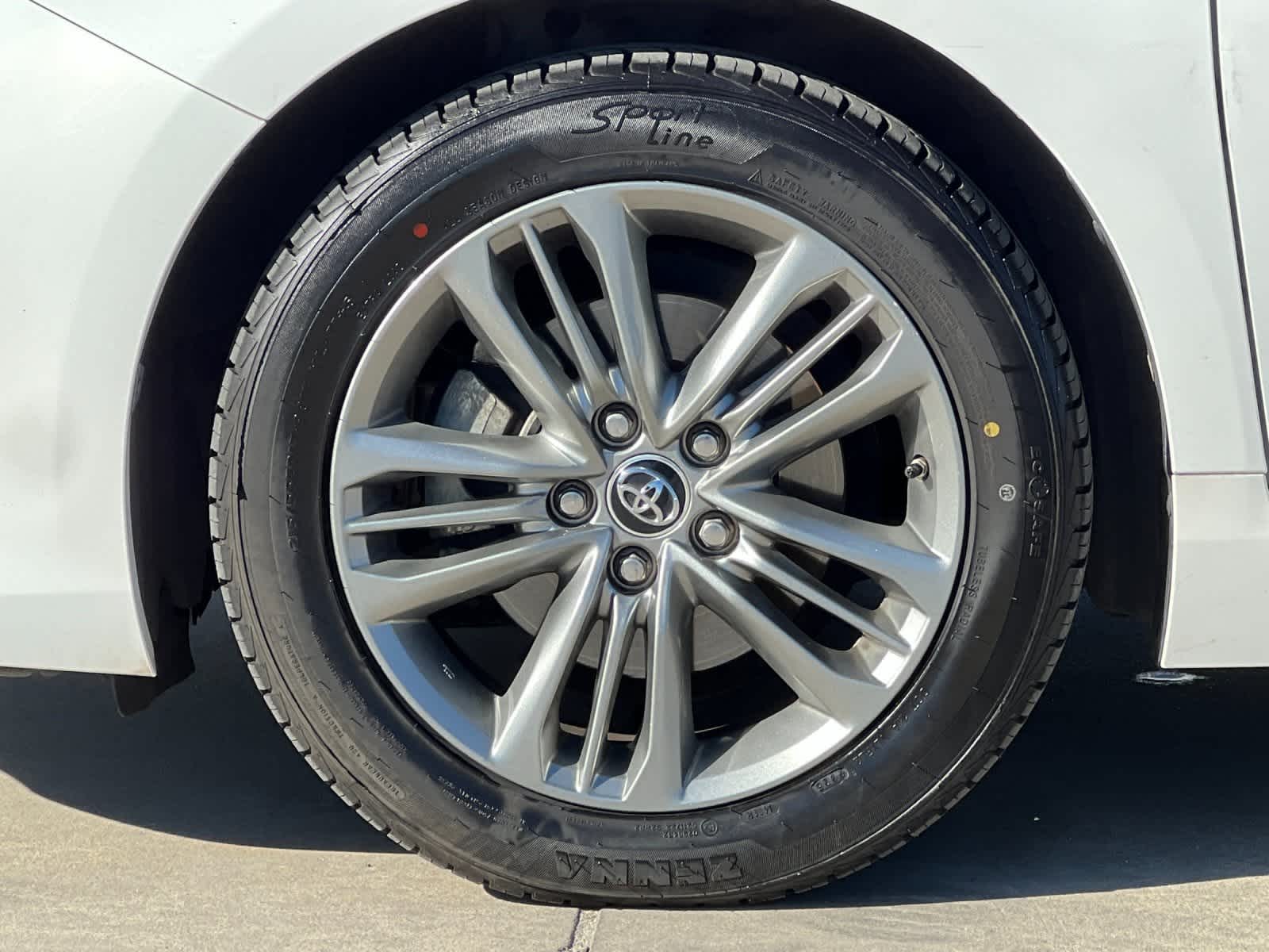 Thumbnail: 2016 Toyota Camry - 25