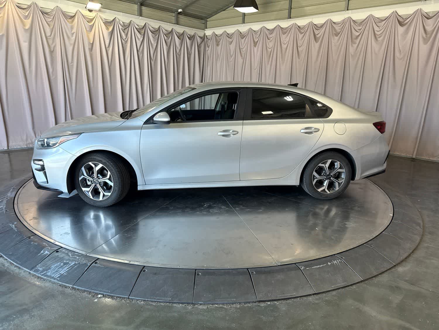 2019 Kia Forte LXS photo 4