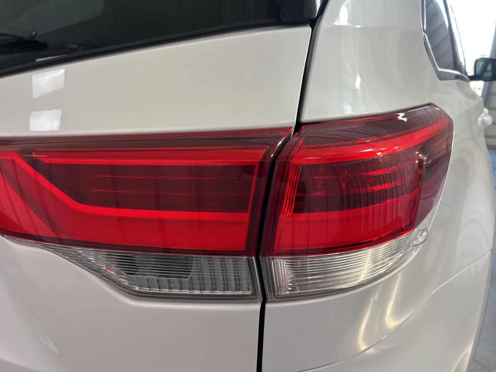 Thumbnail: 2019 Toyota Highlander - 9