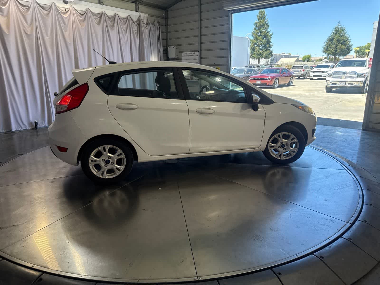 Thumbnail: 2016 Ford Fiesta - 3