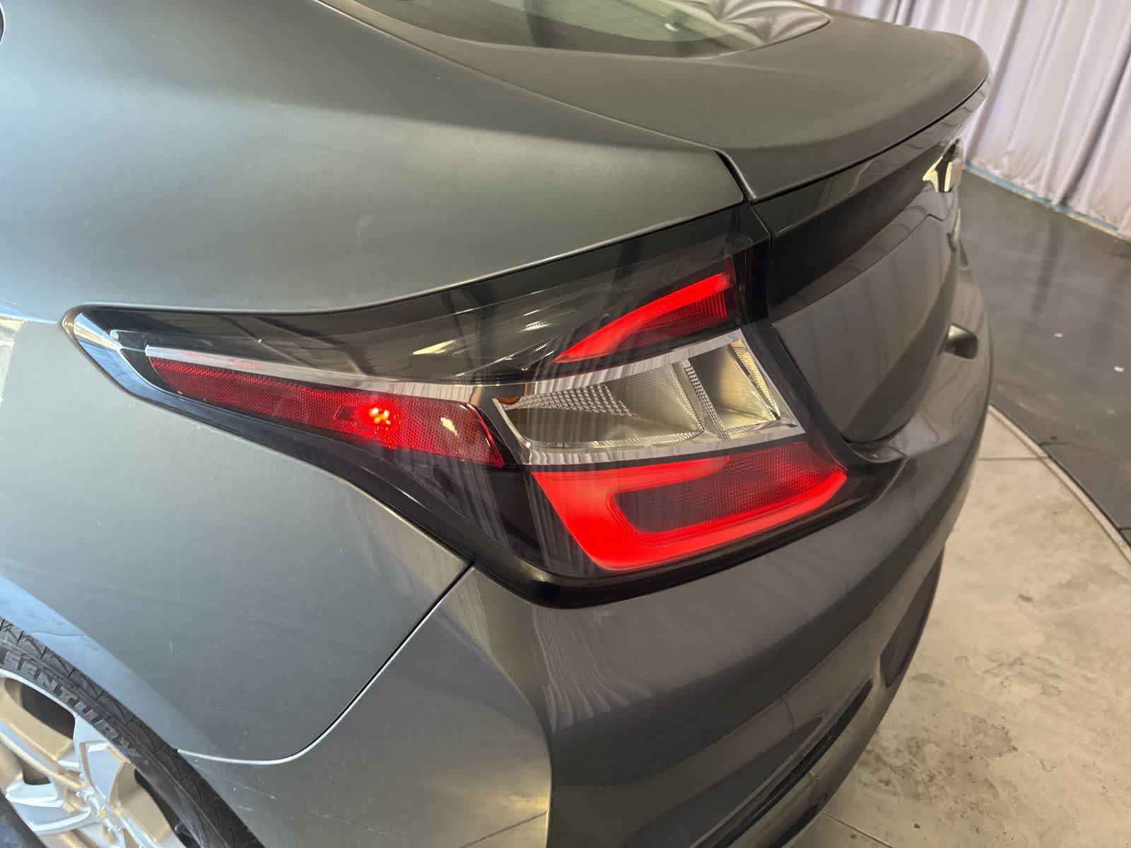 Thumbnail: 2017 Chevrolet Volt - 11