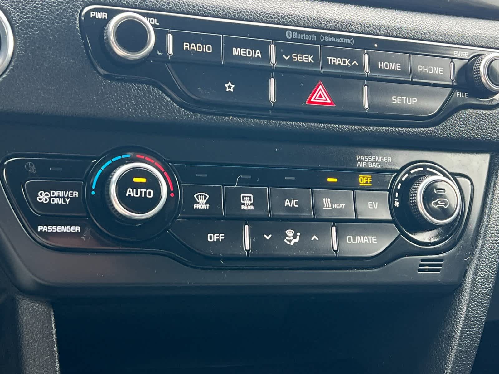 Thumbnail: 2019 Kia Niro - 20