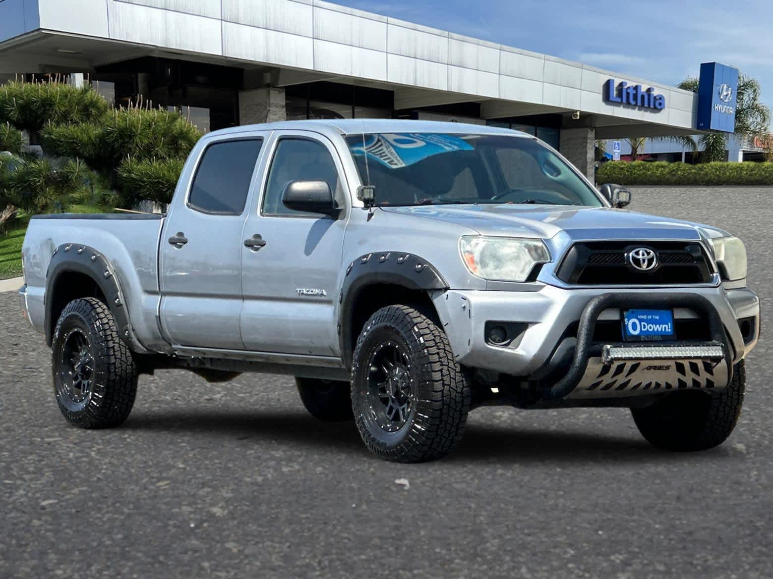Thumbnail: 2014 Toyota Tacoma - 9
