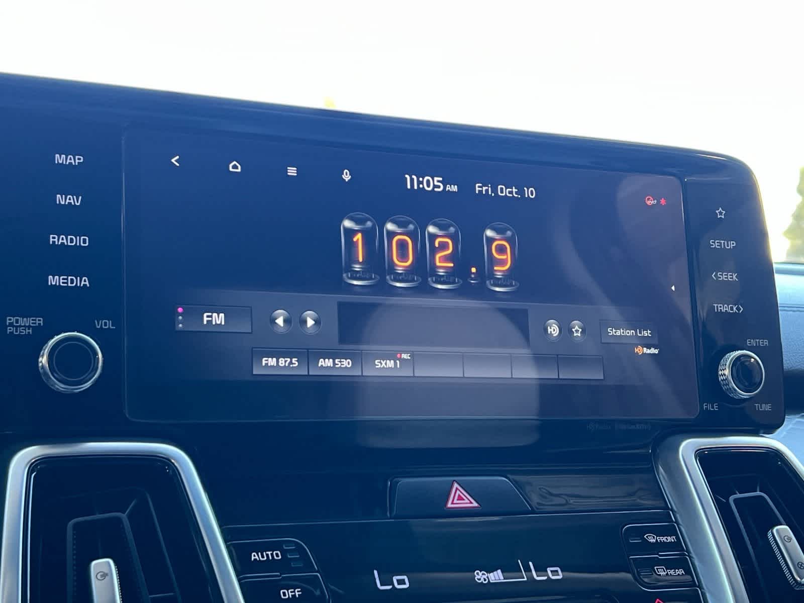Thumbnail: 2022 Kia Sorento - 19