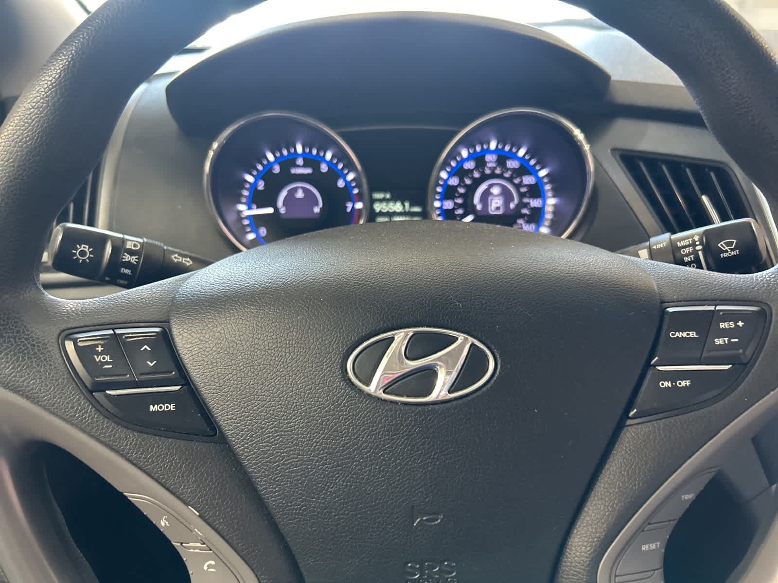Thumbnail: 2014 Hyundai Sonata - 26