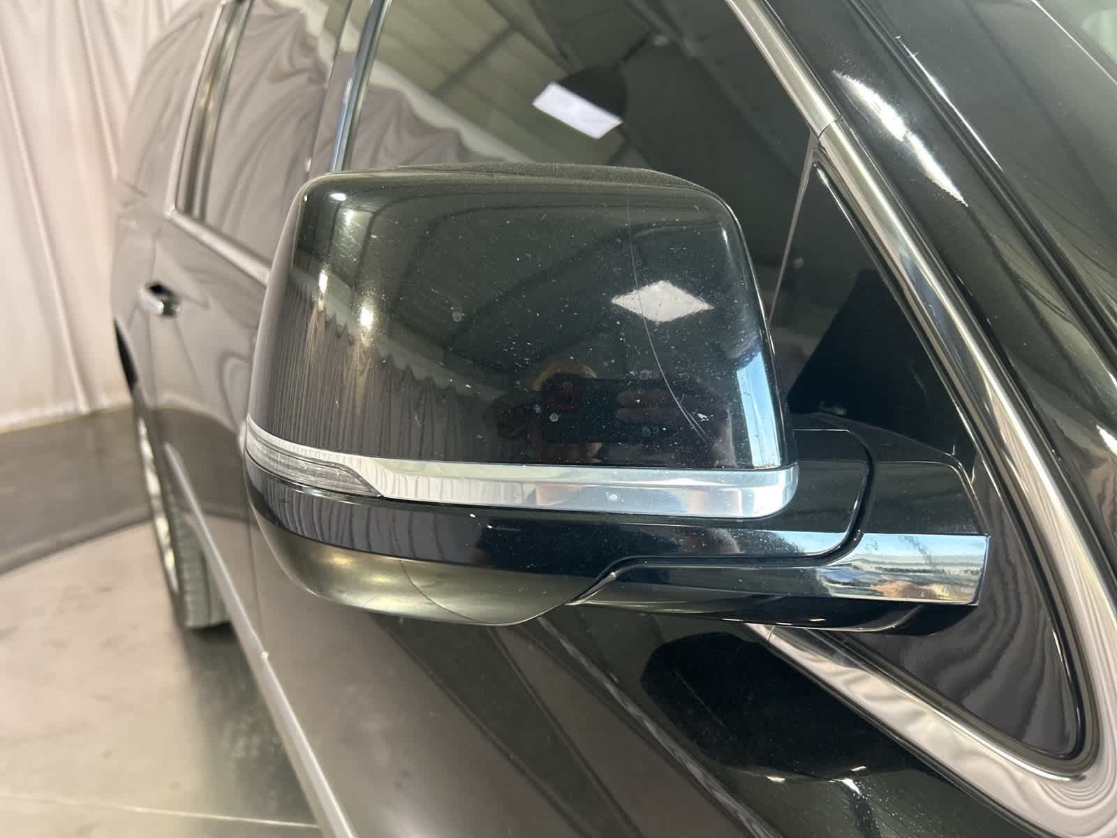 Thumbnail: 2018 Cadillac Escalade - 6