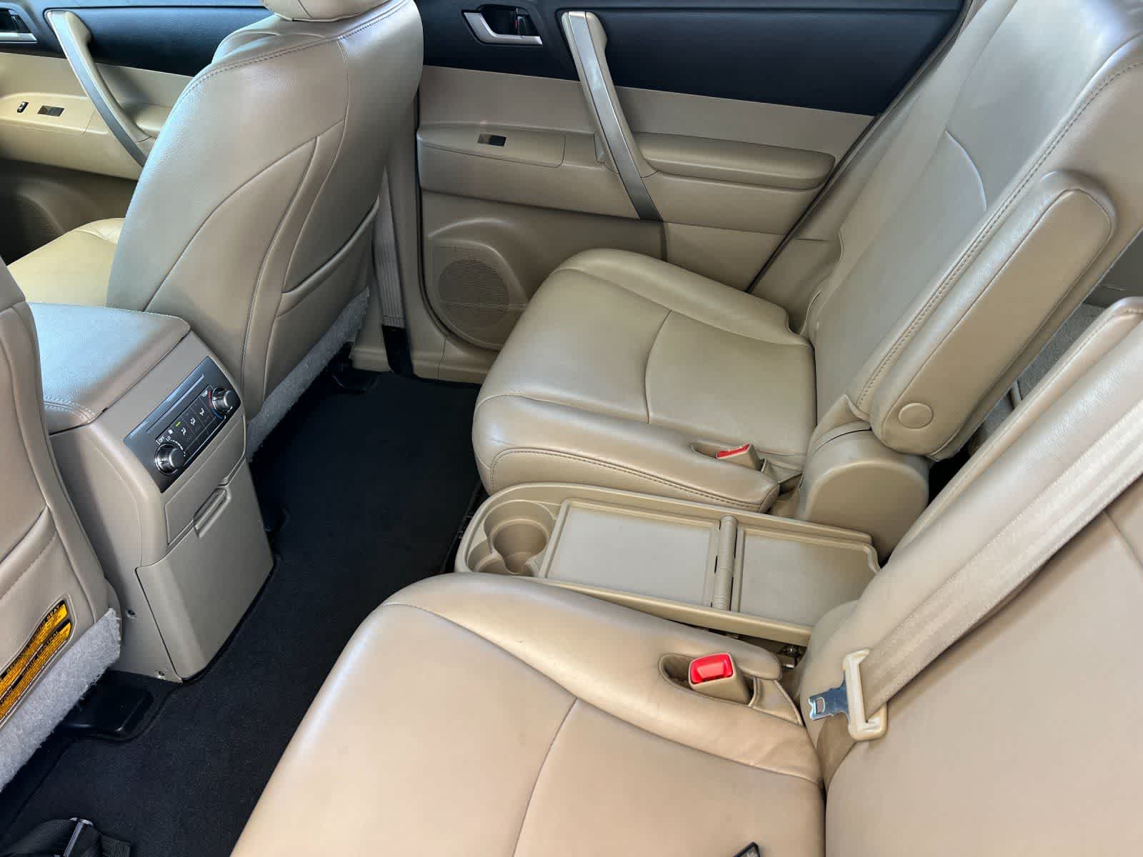 Thumbnail: 2012 Toyota Highlander - 5