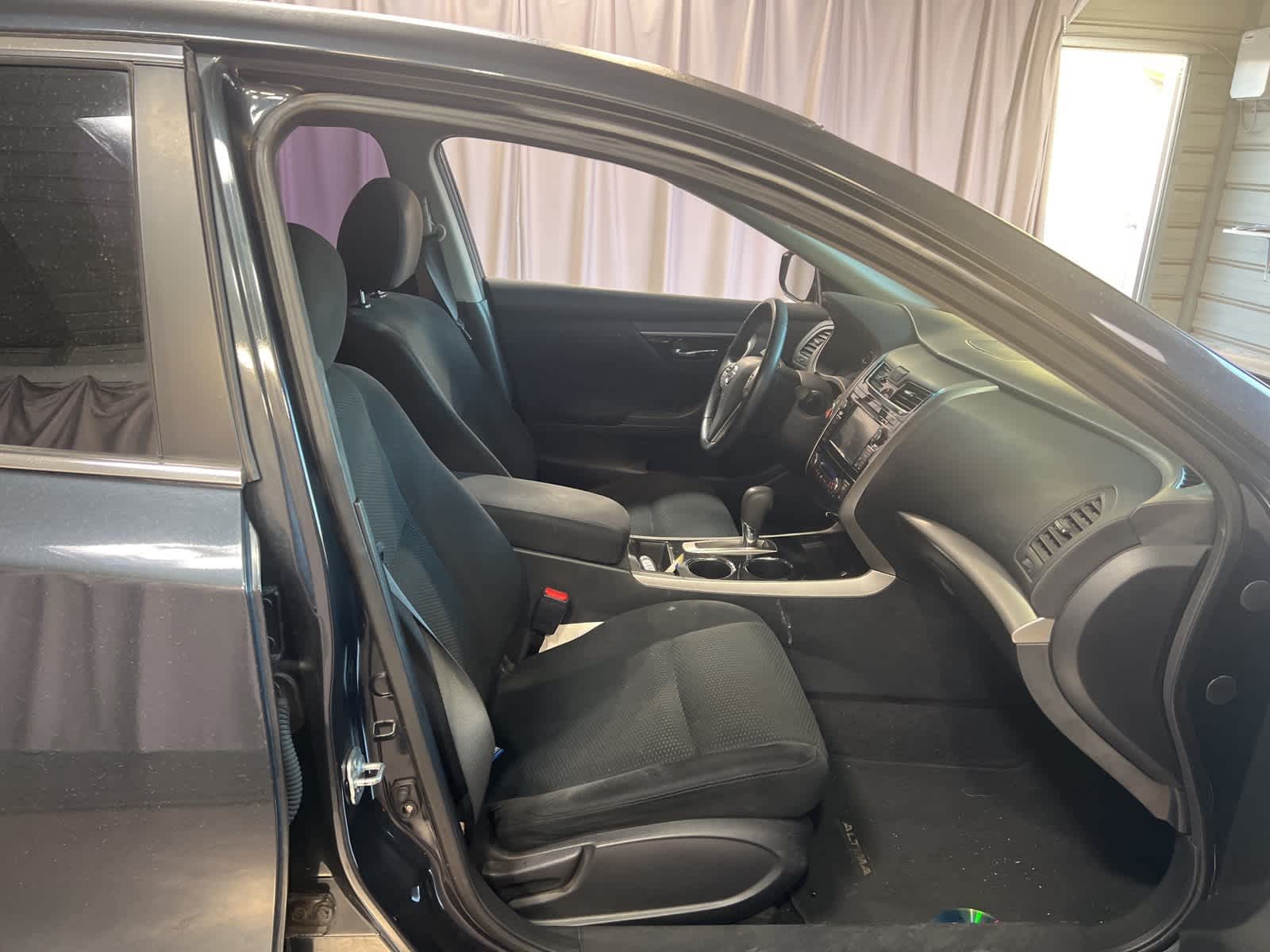 Thumbnail: 2014 Nissan Altima - 18