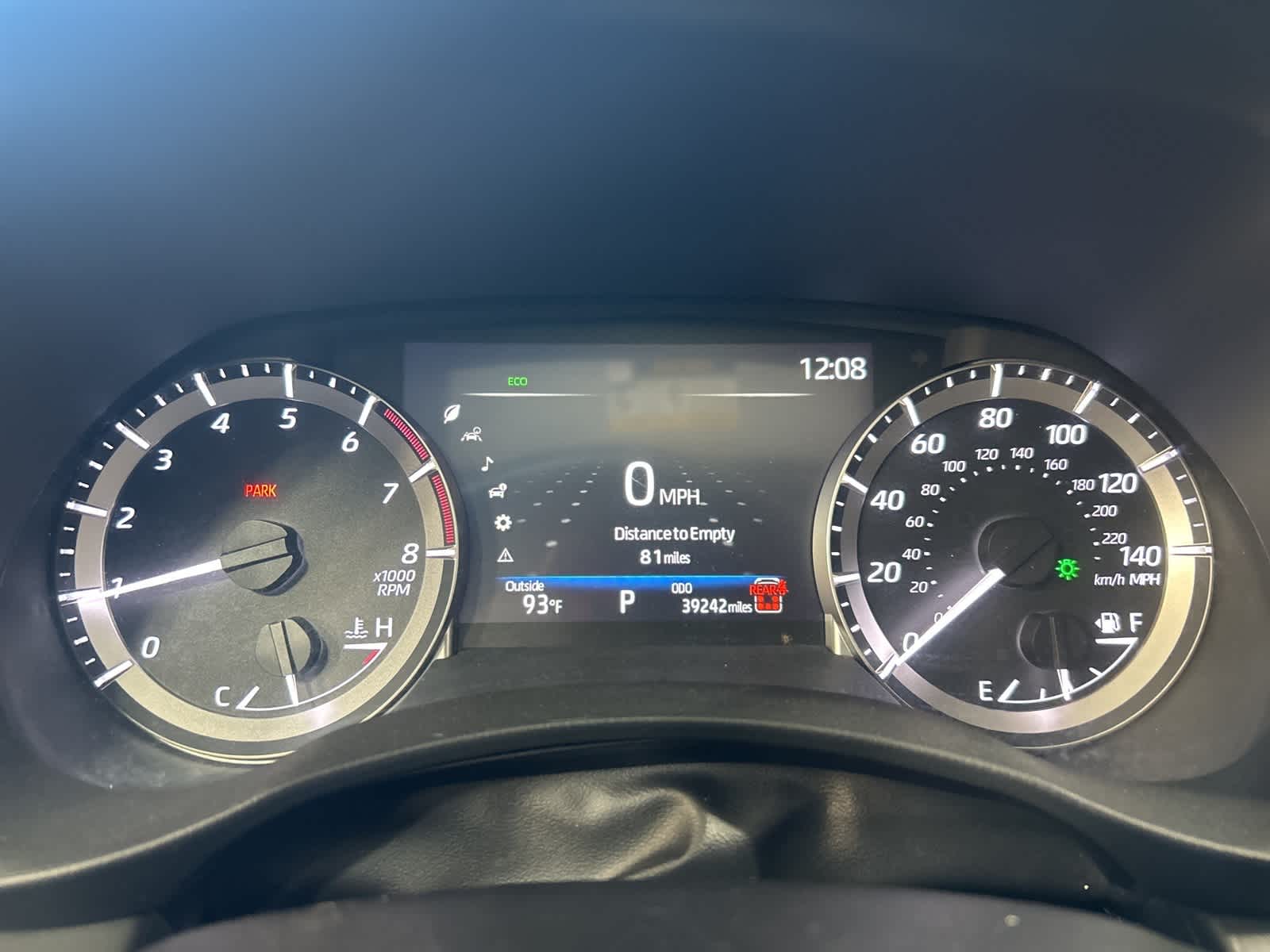 2024 Toyota Highlander XLE 28