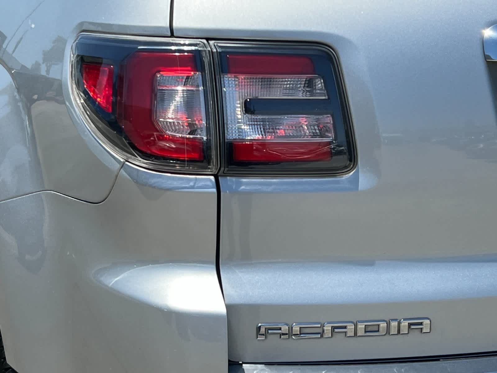 Thumbnail: 2015 GMC Acadia - 26