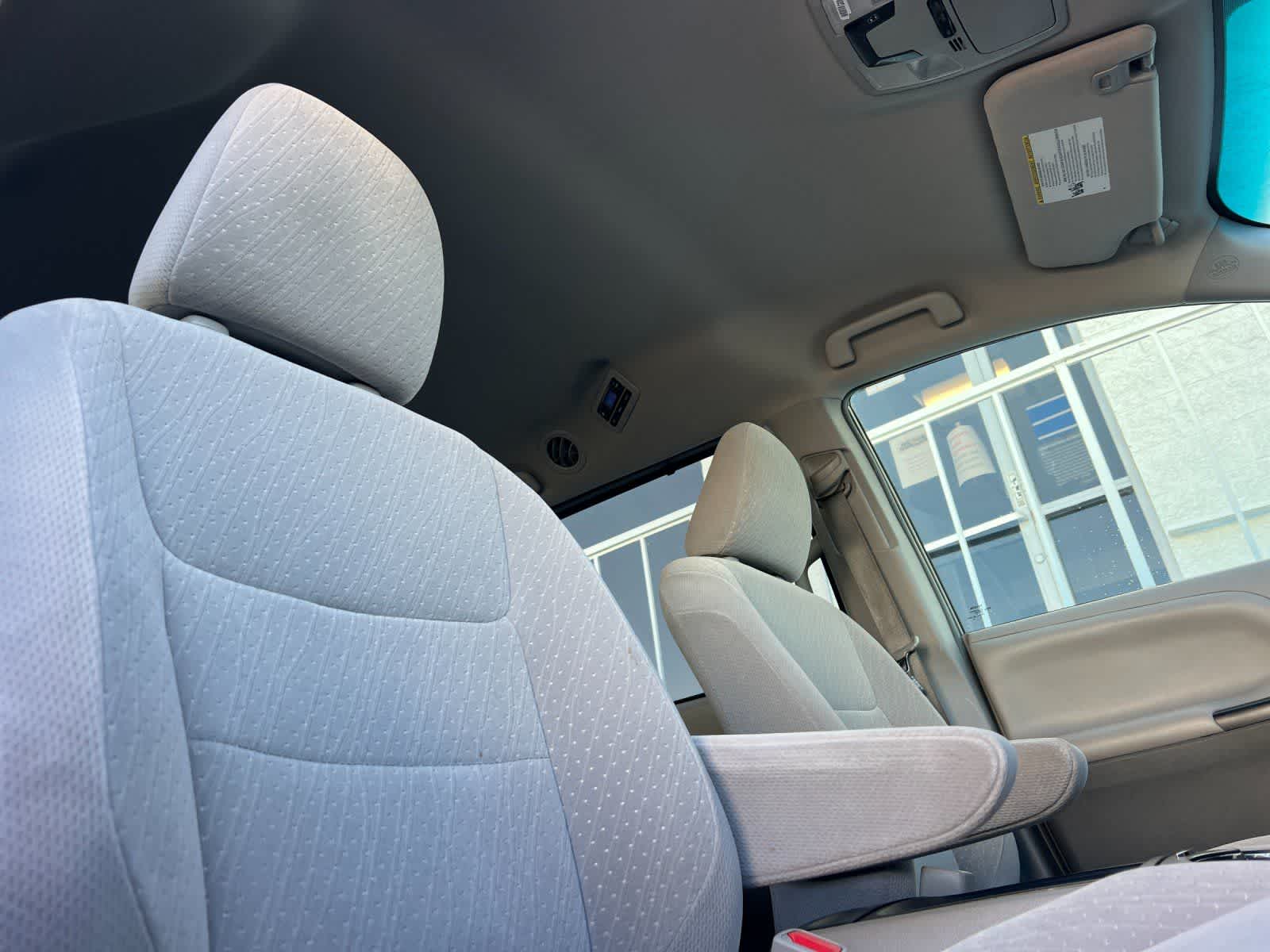 Thumbnail: 2017 Toyota Sienna - 19