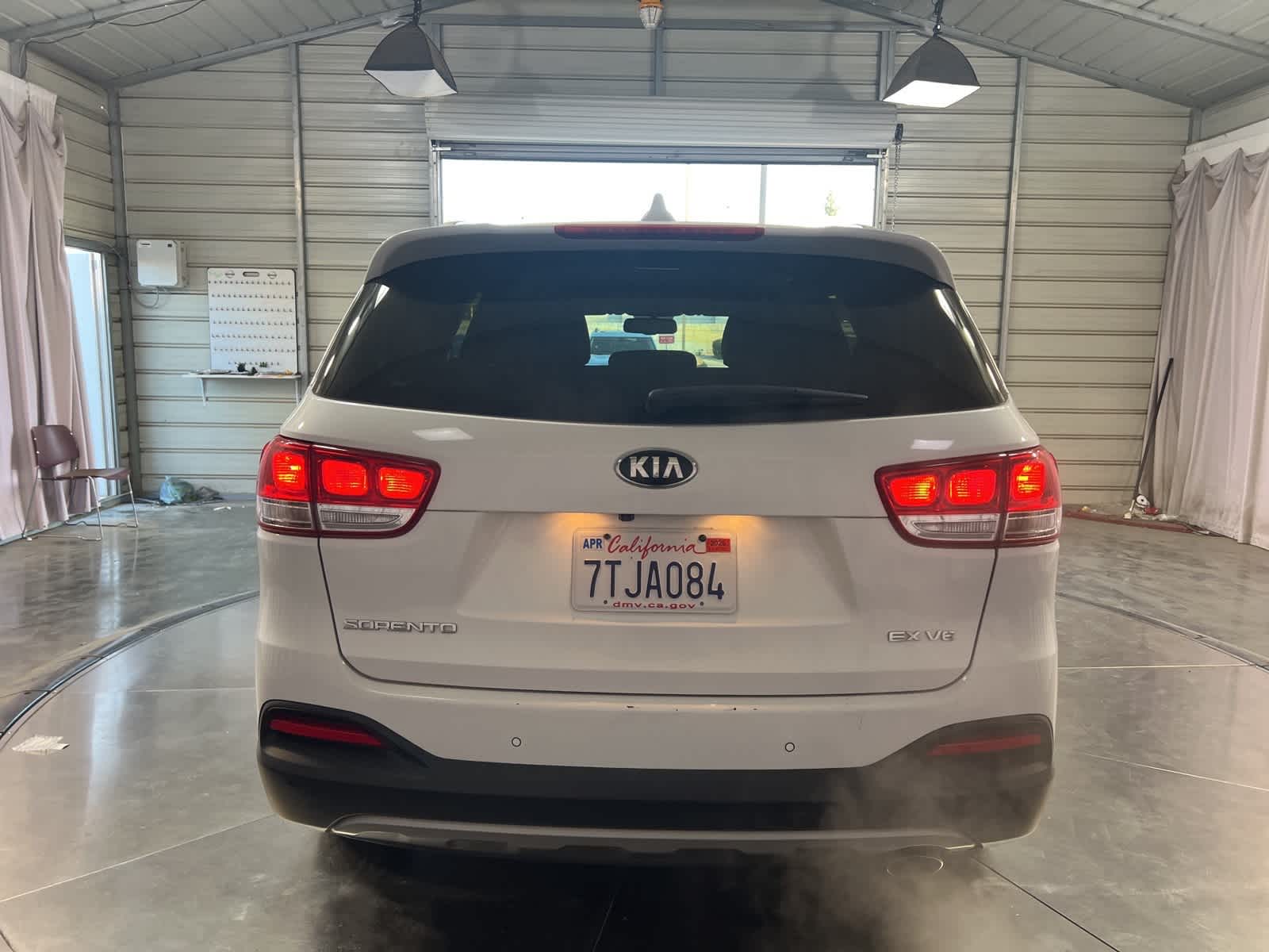 Thumbnail: 2016 Kia Sorento - 6