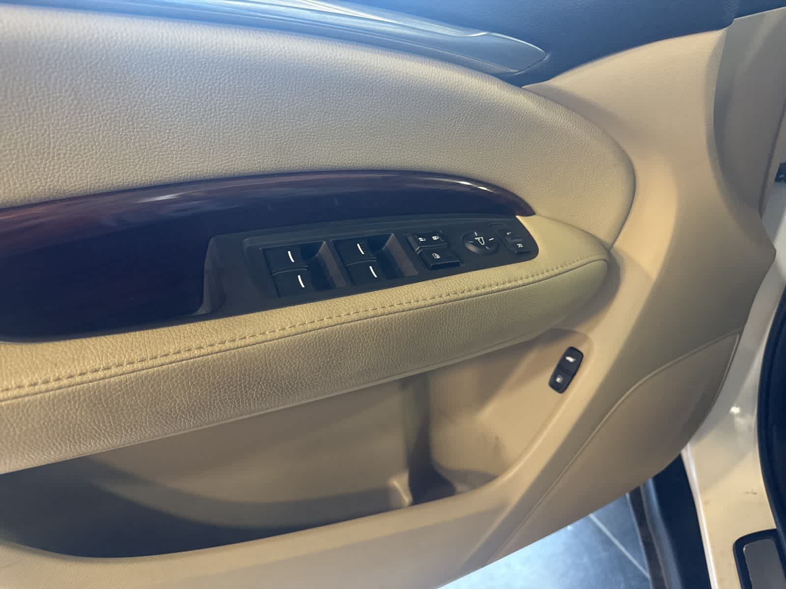 Thumbnail: 2015 Acura MDX - 17