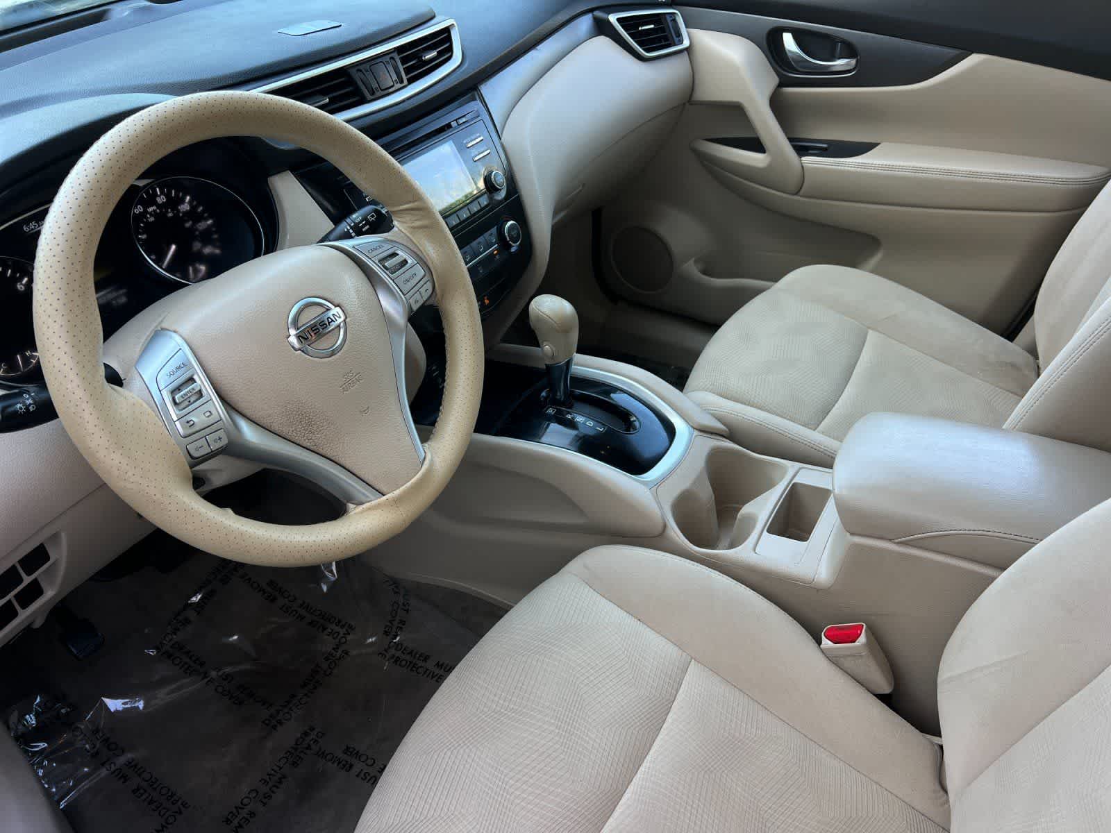 Thumbnail: 2015 Nissan Rogue - 12