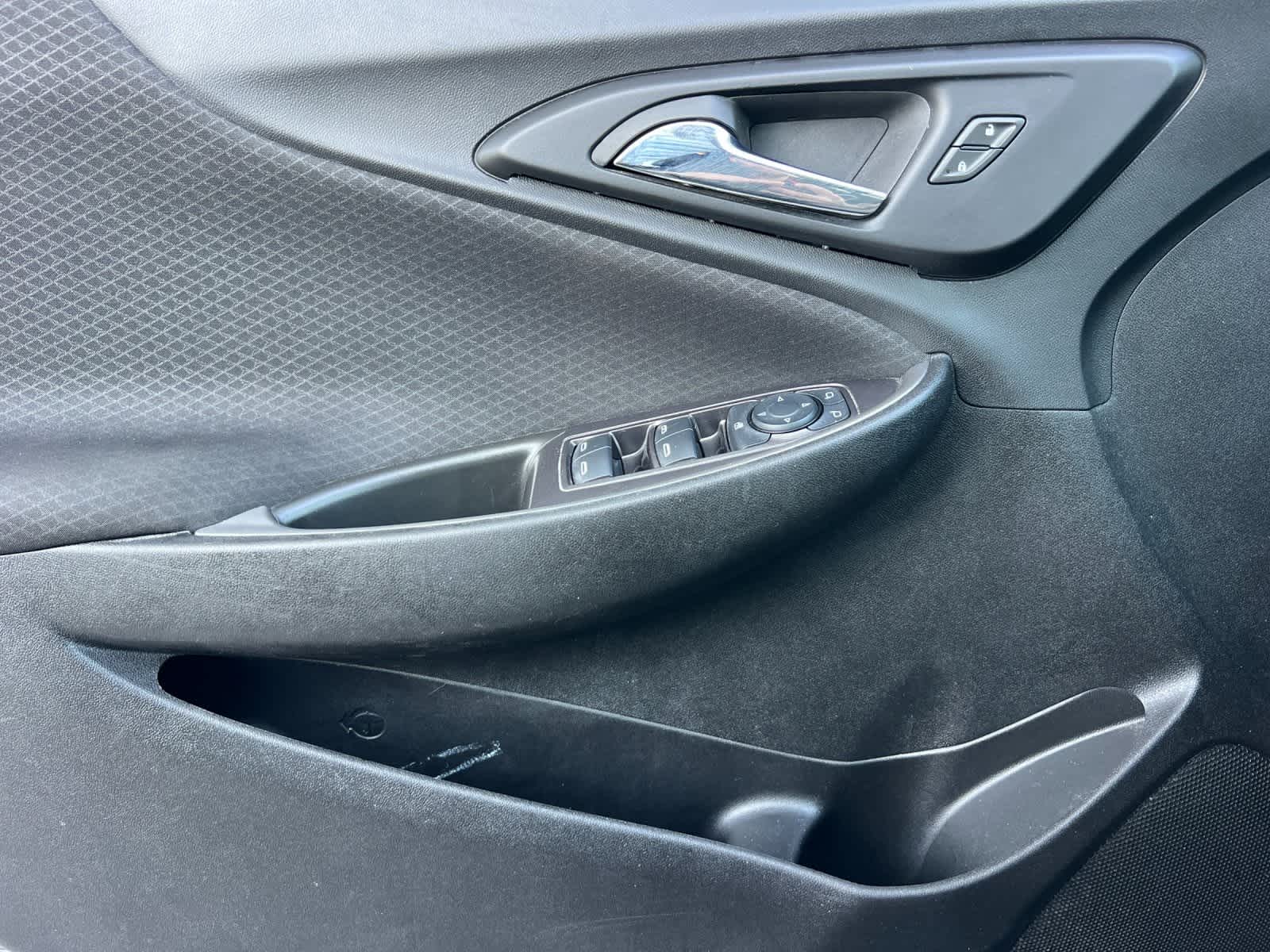 Thumbnail: 2023 Chevrolet Malibu - 12