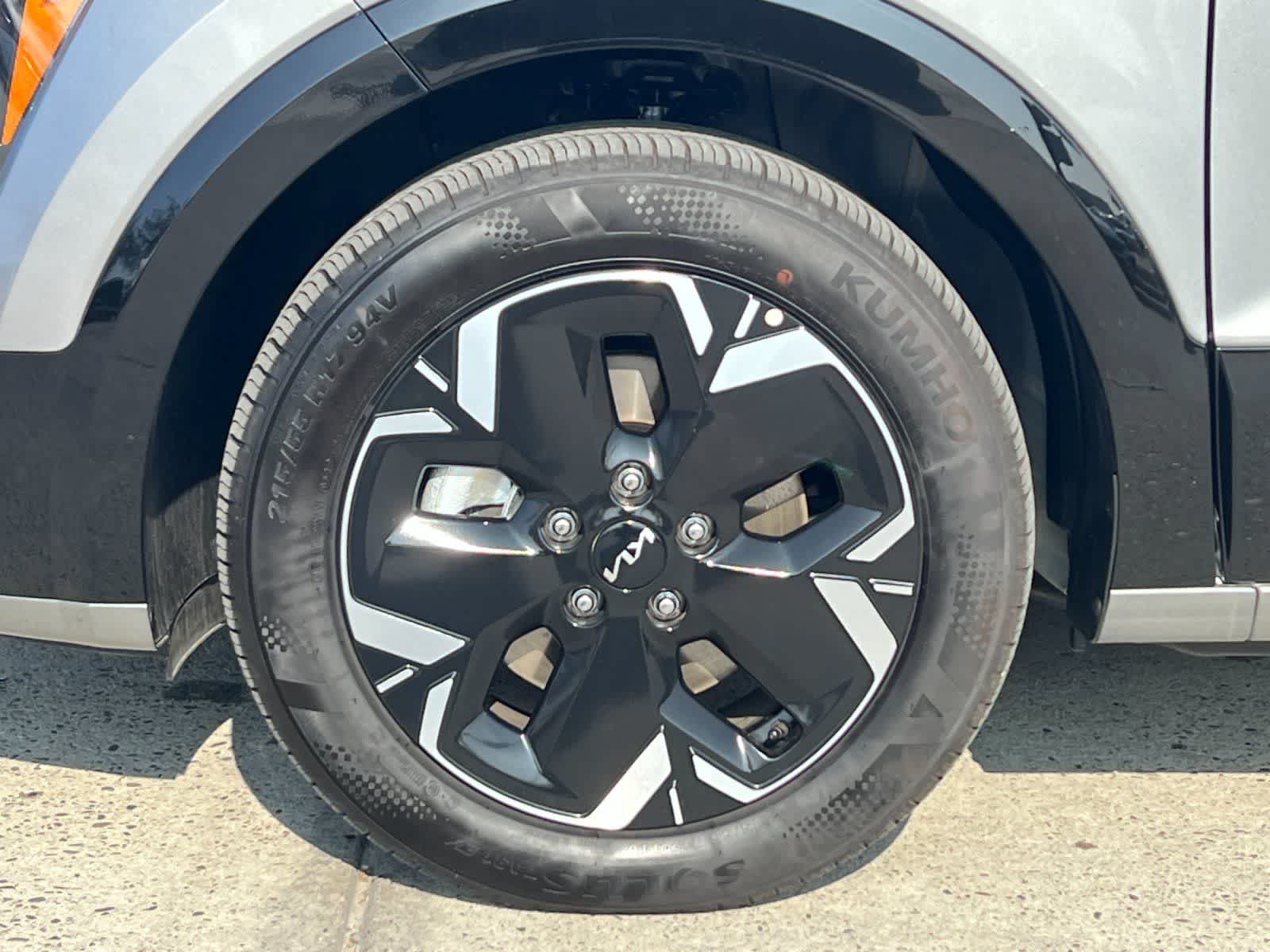 Thumbnail: 2025 Kia Niro - 28