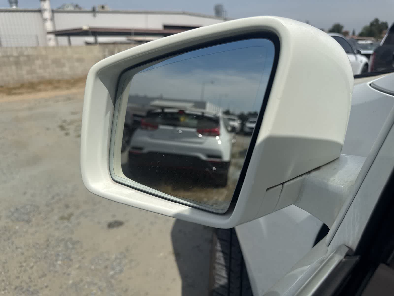 Thumbnail: 2011 Mercedes-Benz M-Class - 19