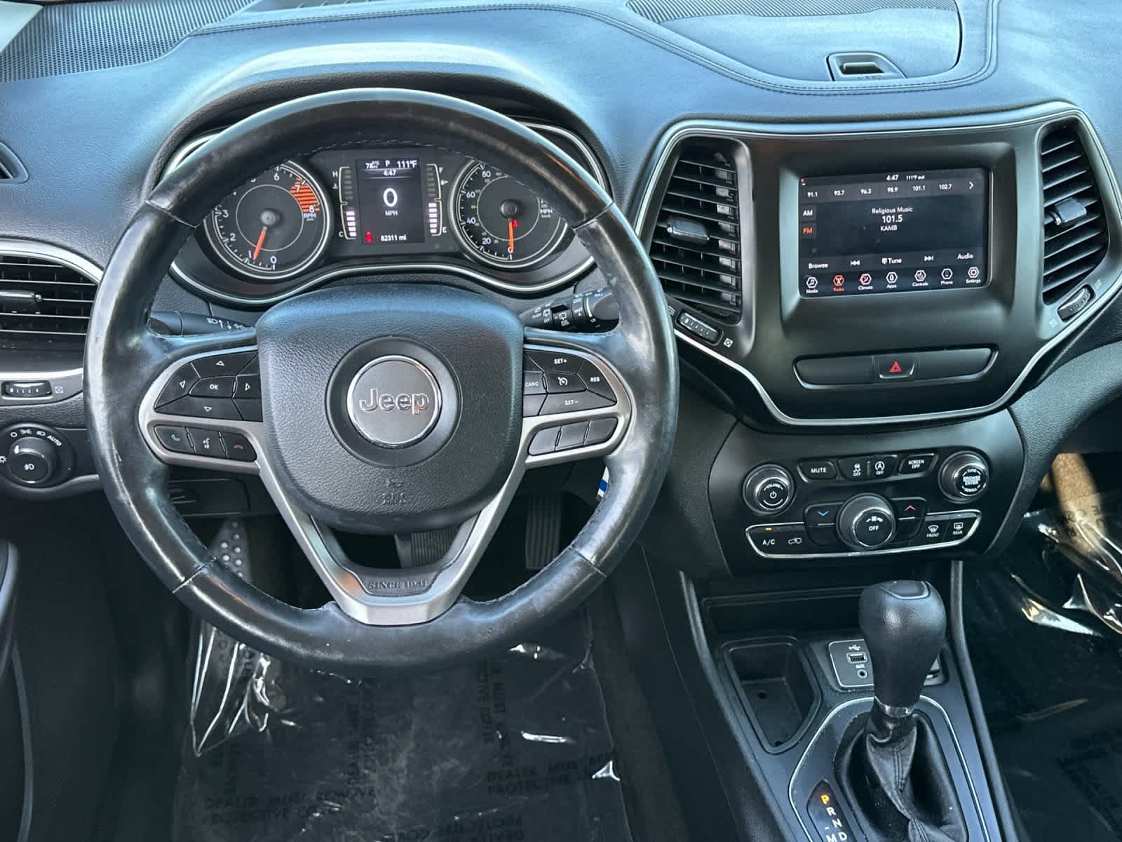 Thumbnail: 2019 Jeep Cherokee - 14