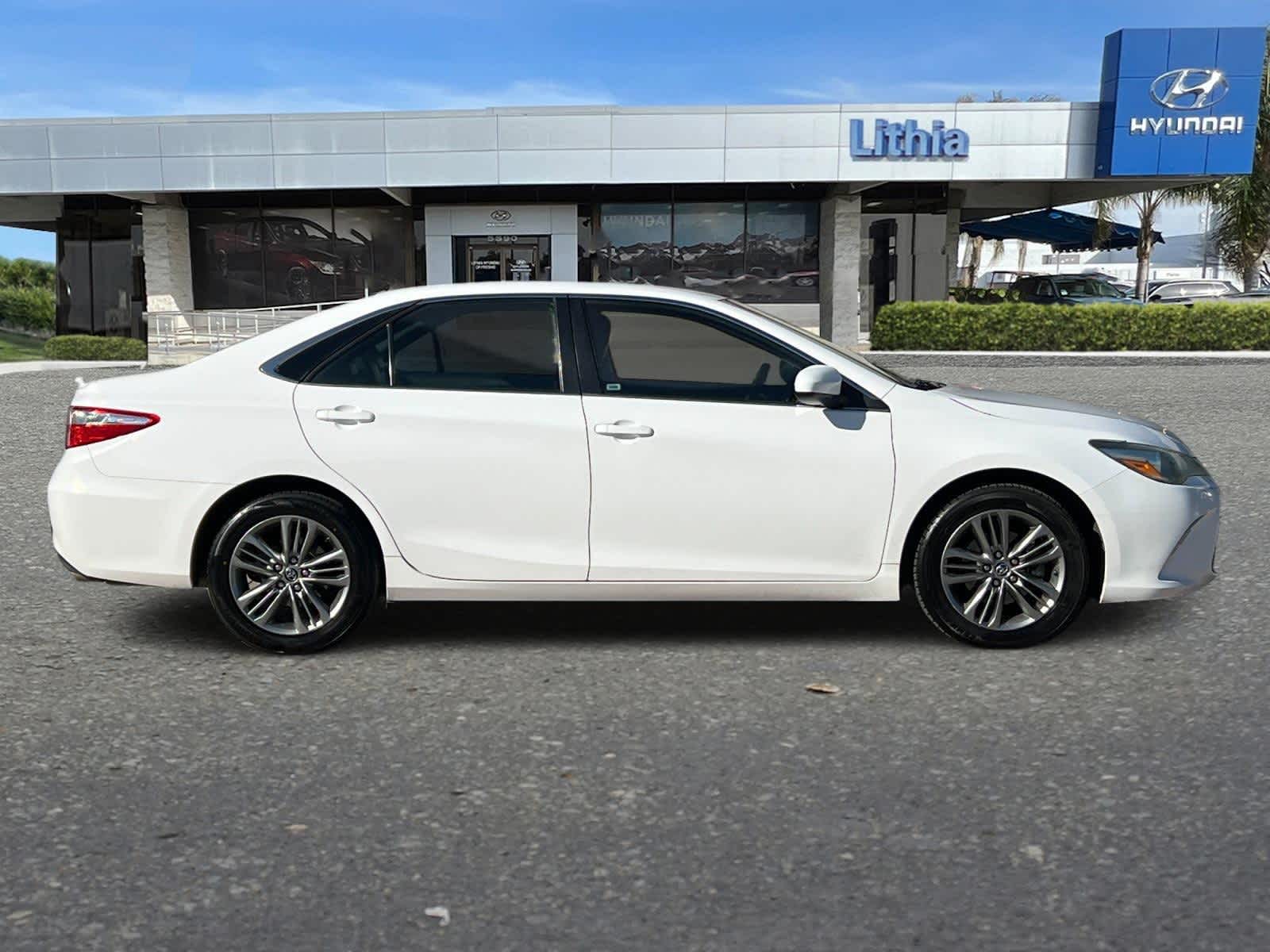 Thumbnail: 2016 Toyota Camry - 9