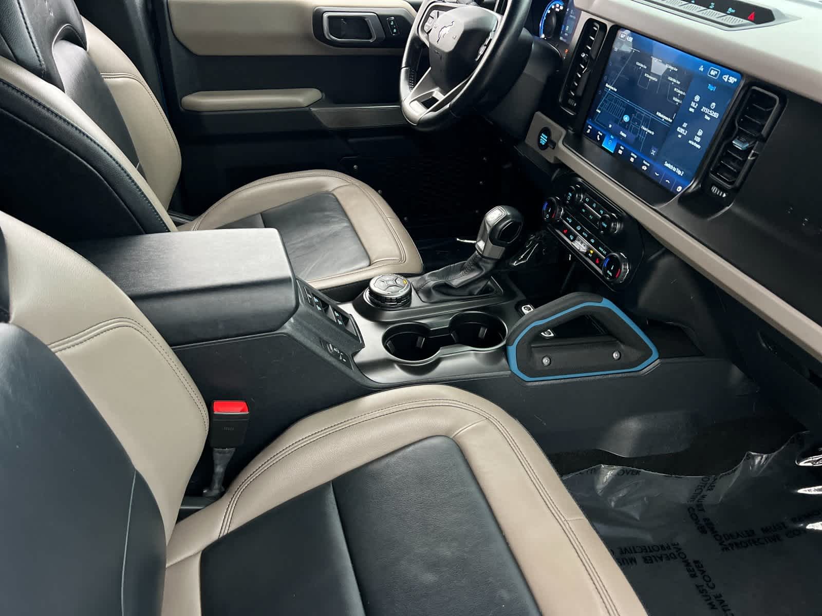 Thumbnail: 2022 Ford Bronco - 16