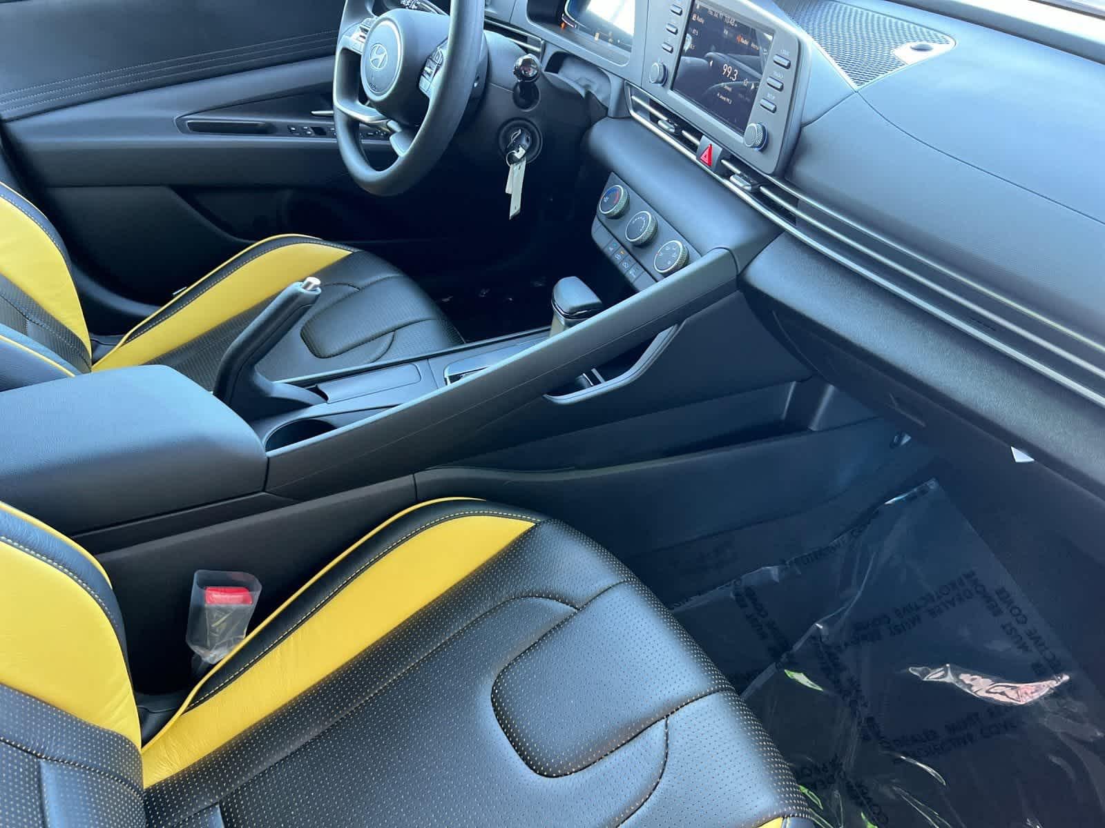 Thumbnail: 2025 Hyundai Elantra - 16